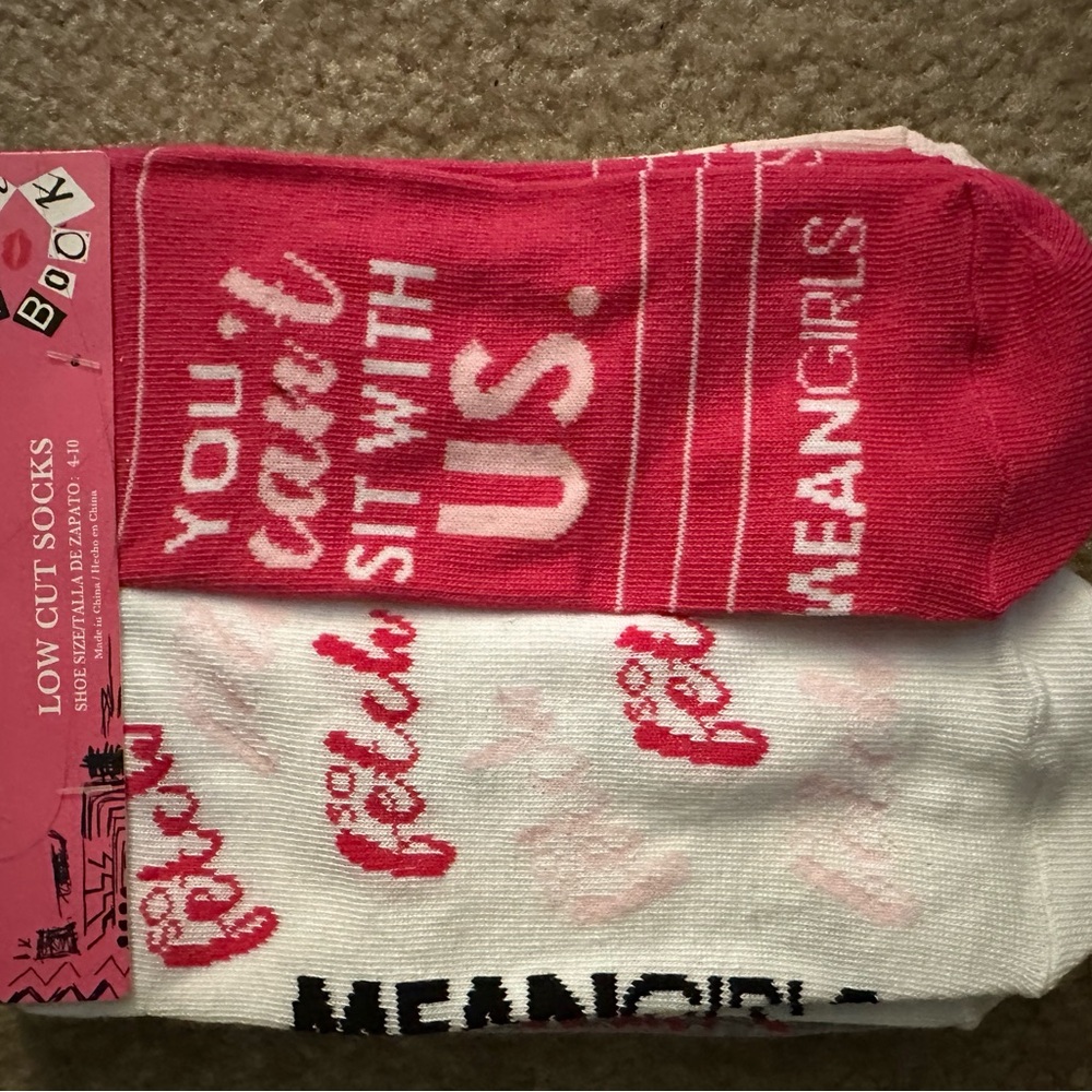 Mean Girls socks - Picture 3 of 4